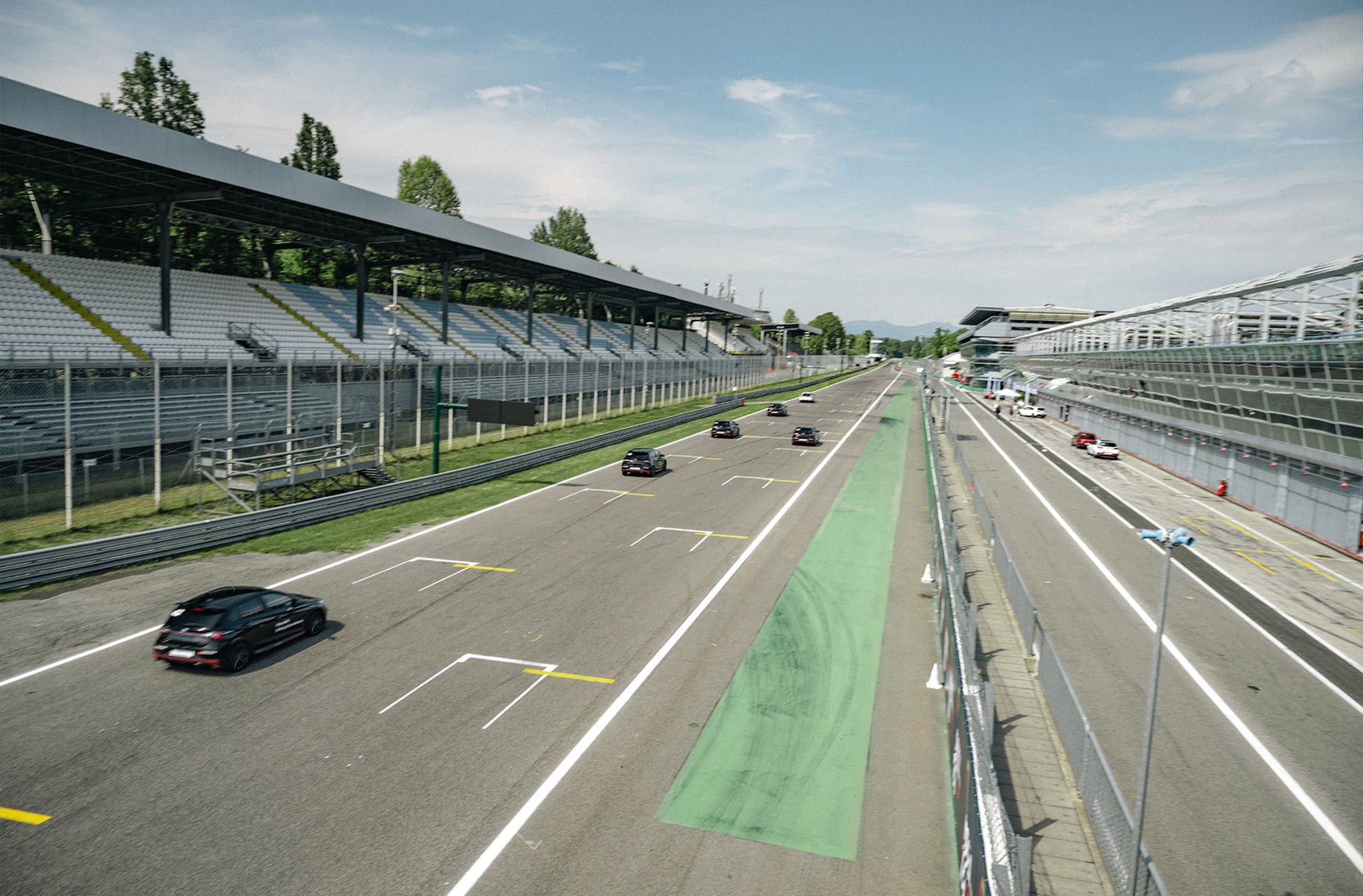 Hyundai cars on Monza circuit

